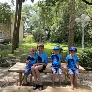 Meet your Posher, Gloria